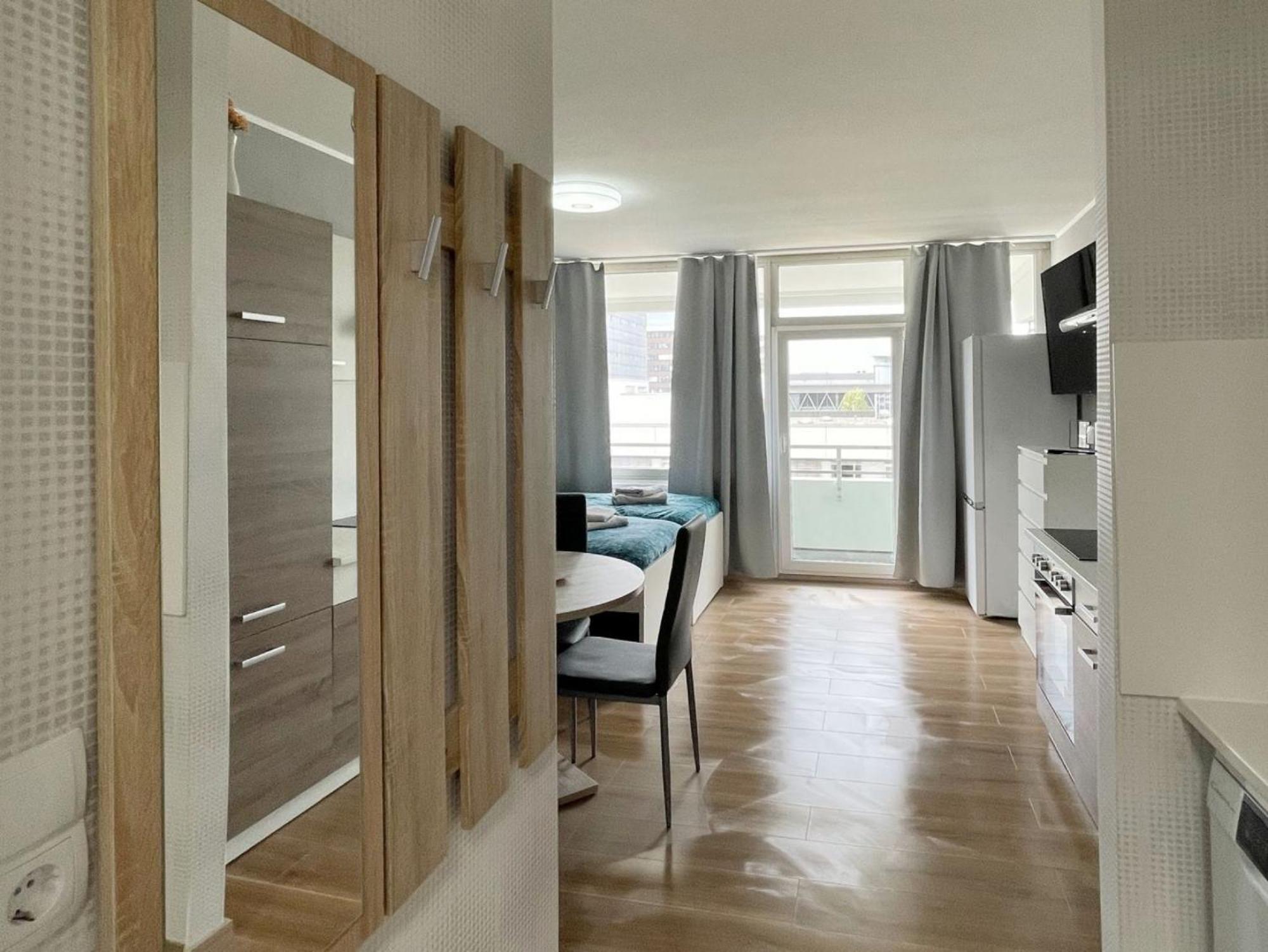 Work & In Neuss Apartment *