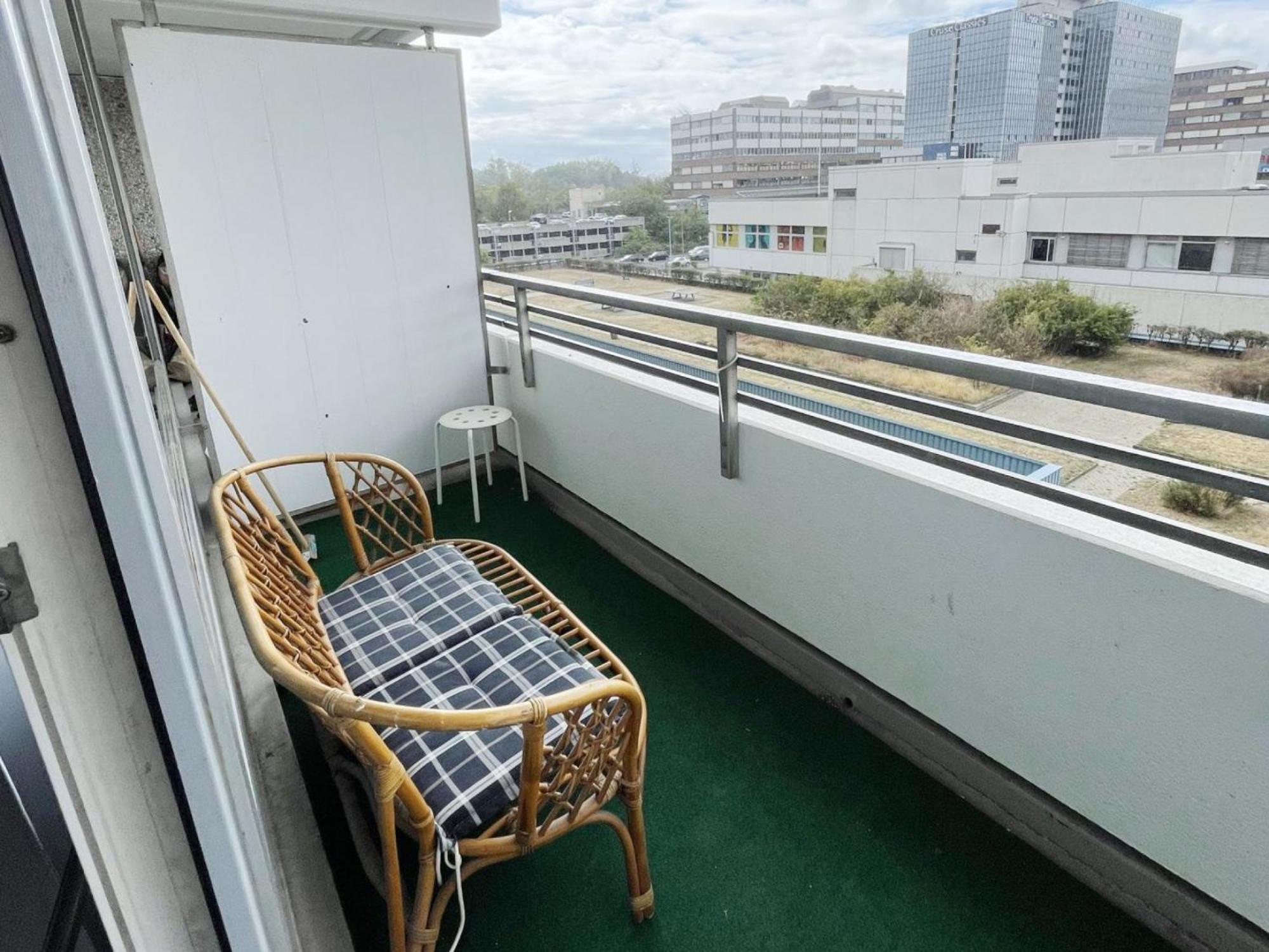 Apartment Work & In Neuss Dusseldorf